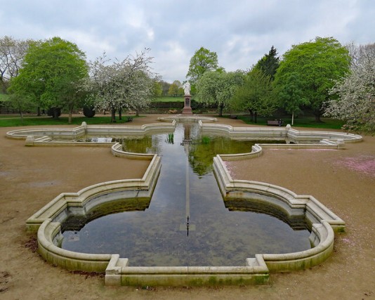 Photo of the restored Memorial Gardens at Victoria Embankment in Nottingham. Image credit © John Sutton